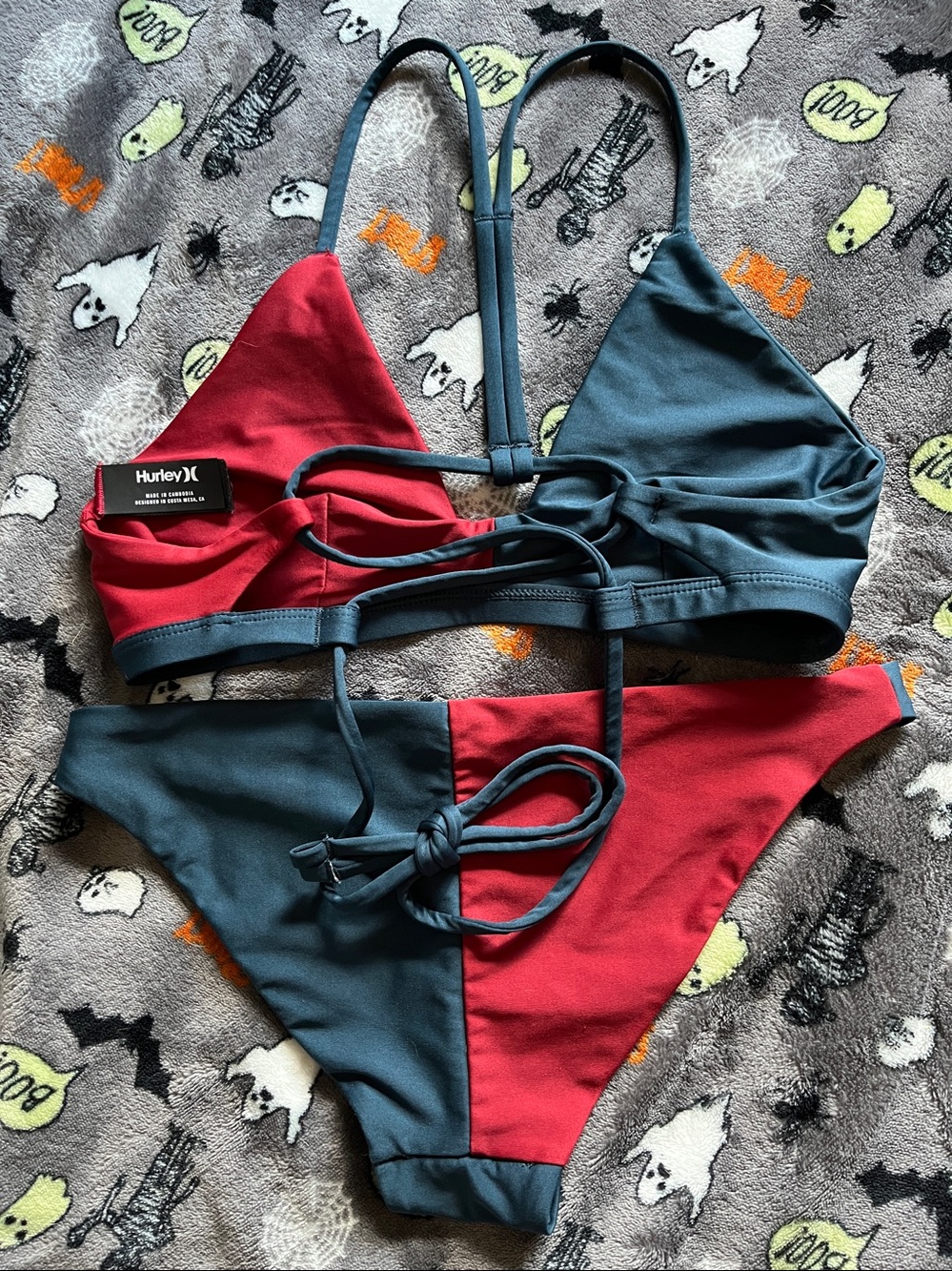 😎HURLEY🌟GOLD🌟STARS🫶🌊SWIMSUIT 🫶Large Top👙Small bottoms❤️2 PC SET💙HYBRID🌞SPF🥵50 - Picture 5 of 11